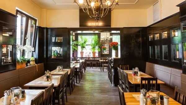 Cafe Westend Gaststättenbetriebs GmbH – Atmosphäre in München, Bayern