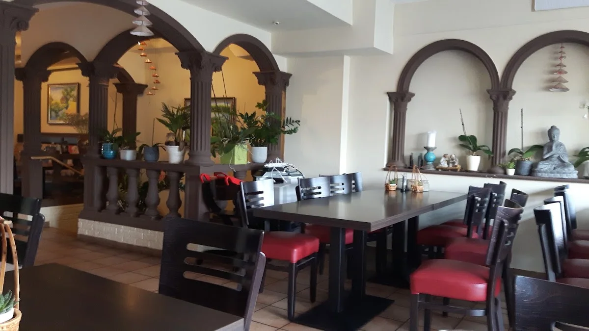Mr. Son - Asian Cuisine And BBQ, Sushi. Lieferung – Atmosphäre in Hürth, Nordrhein-Westfalen
