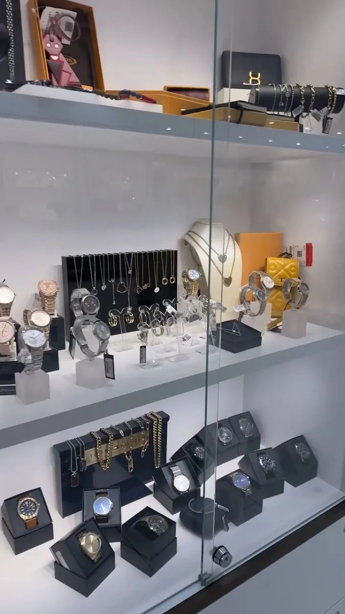 BestSecret Store – Bekleidungsgeschäft in München, Bayern
