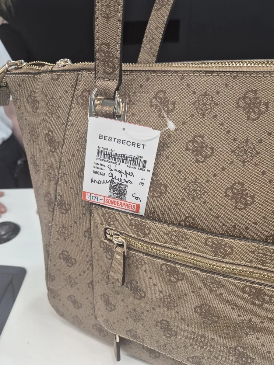BestSecret Store – Besucherfoto von Leo Zllanoga in München, Bayern