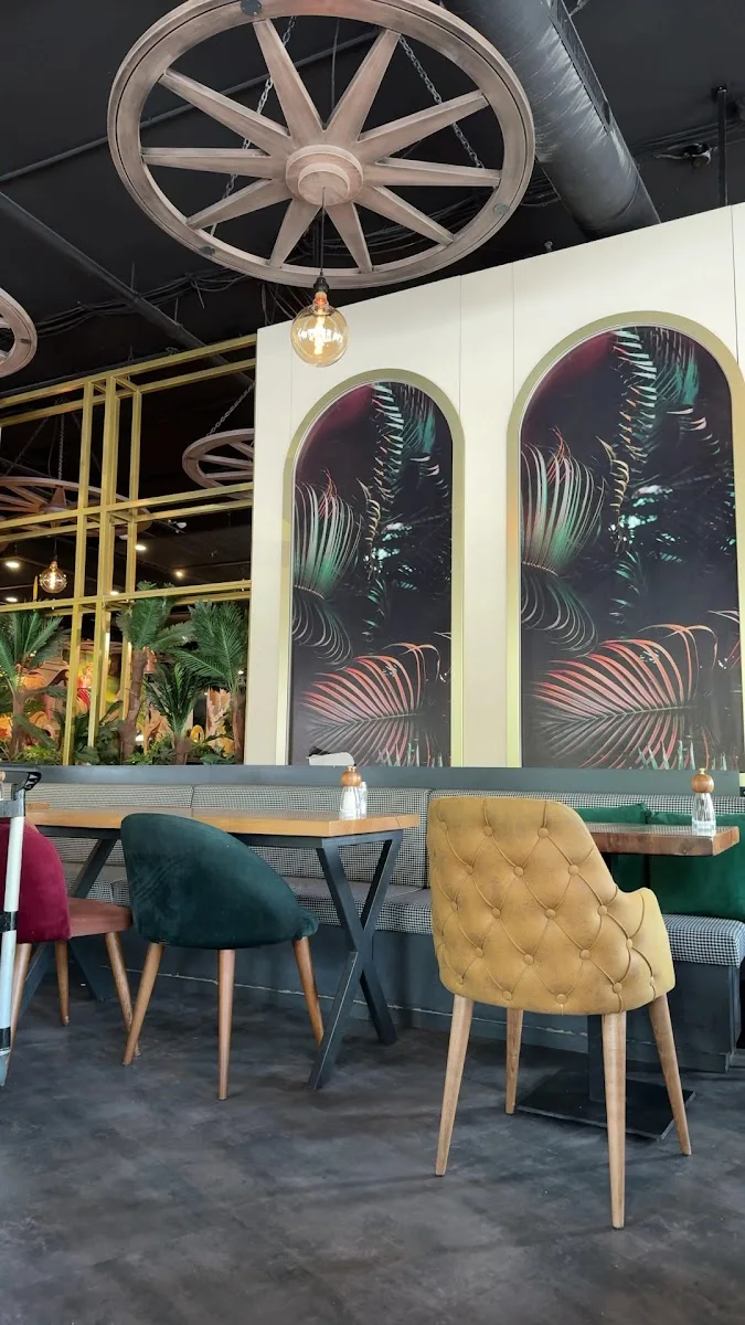 NAAN Barmbek – Atmosphäre in Hamburg