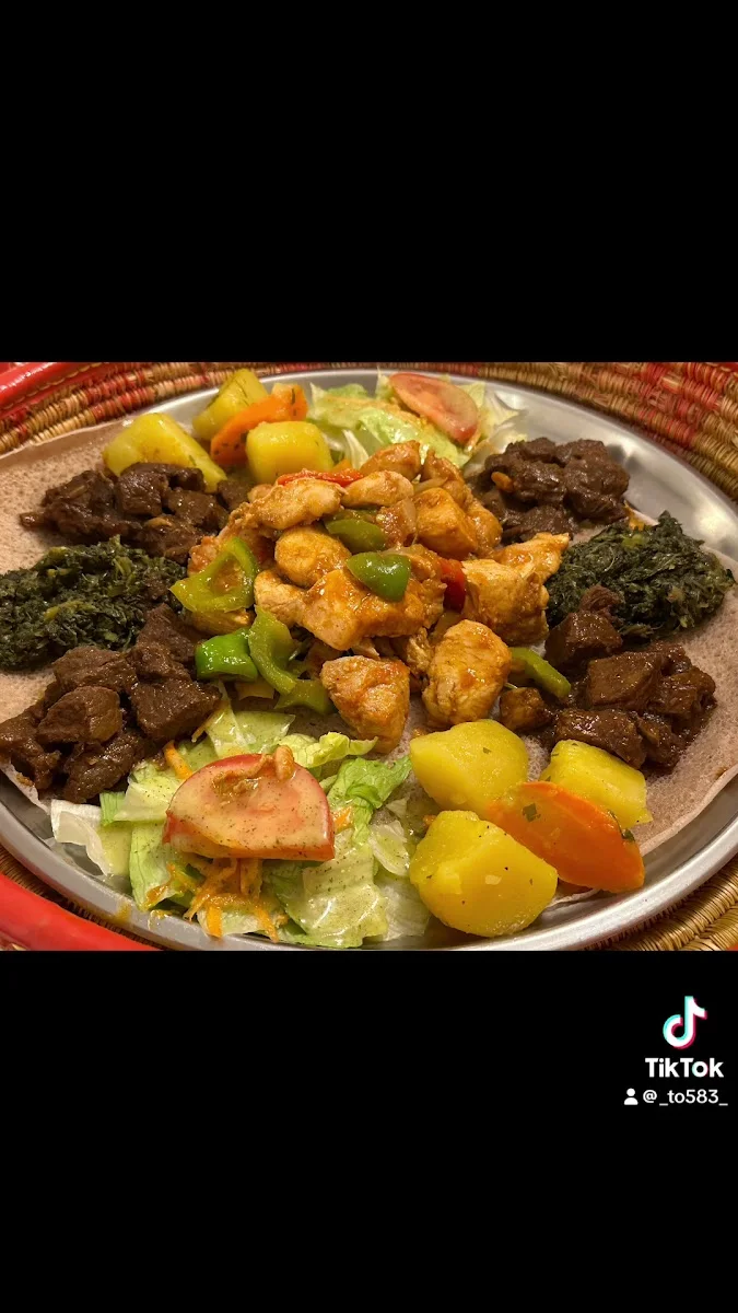 Yatana eritreisch-ätiopisches Restaurant – Restaurant in Düsseldorf, Nordrhein-Westfalen