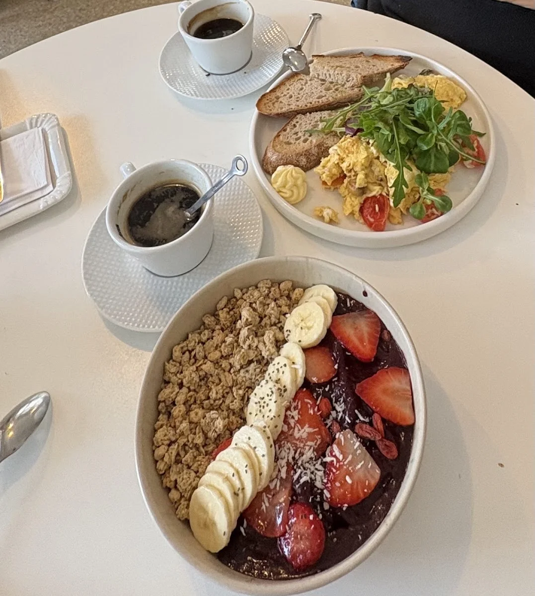 Cappuccino Grand Café - Mitte – Knuspermüsli in Berlin