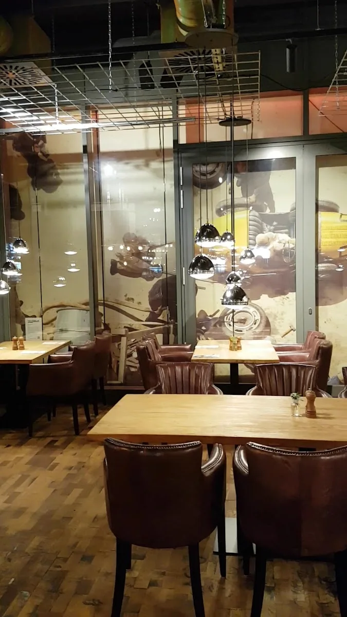 MOTORWORLD Inn Restaurant München – Atmosphäre in München, Bayern