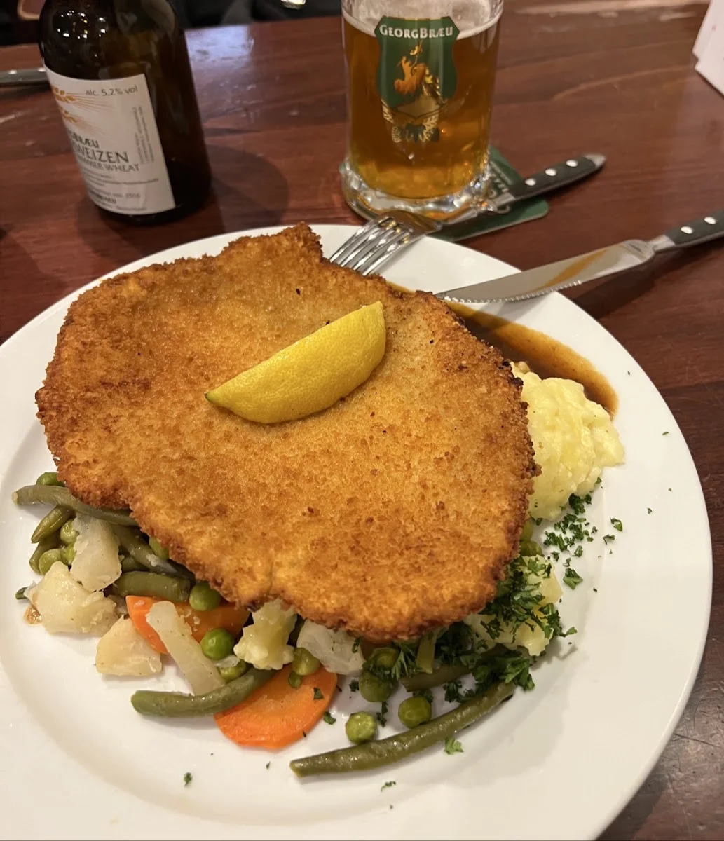 Brauhaus GEORGBRAEU – Schnitzel in Berlin