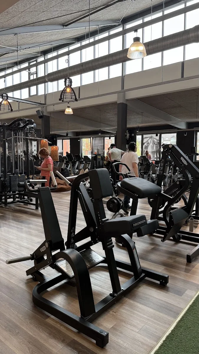 Fitklusiv - Fitness & Wellness Club Düsseldorf – Besucherfoto von David Jurisic in Düsseldorf, Nordrhein-Westfalen