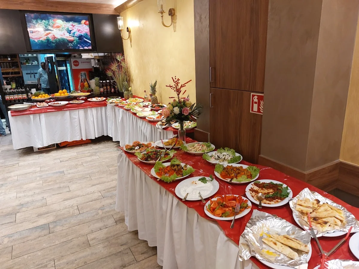 Köz Adana – Essen und Trinken in Hamburg