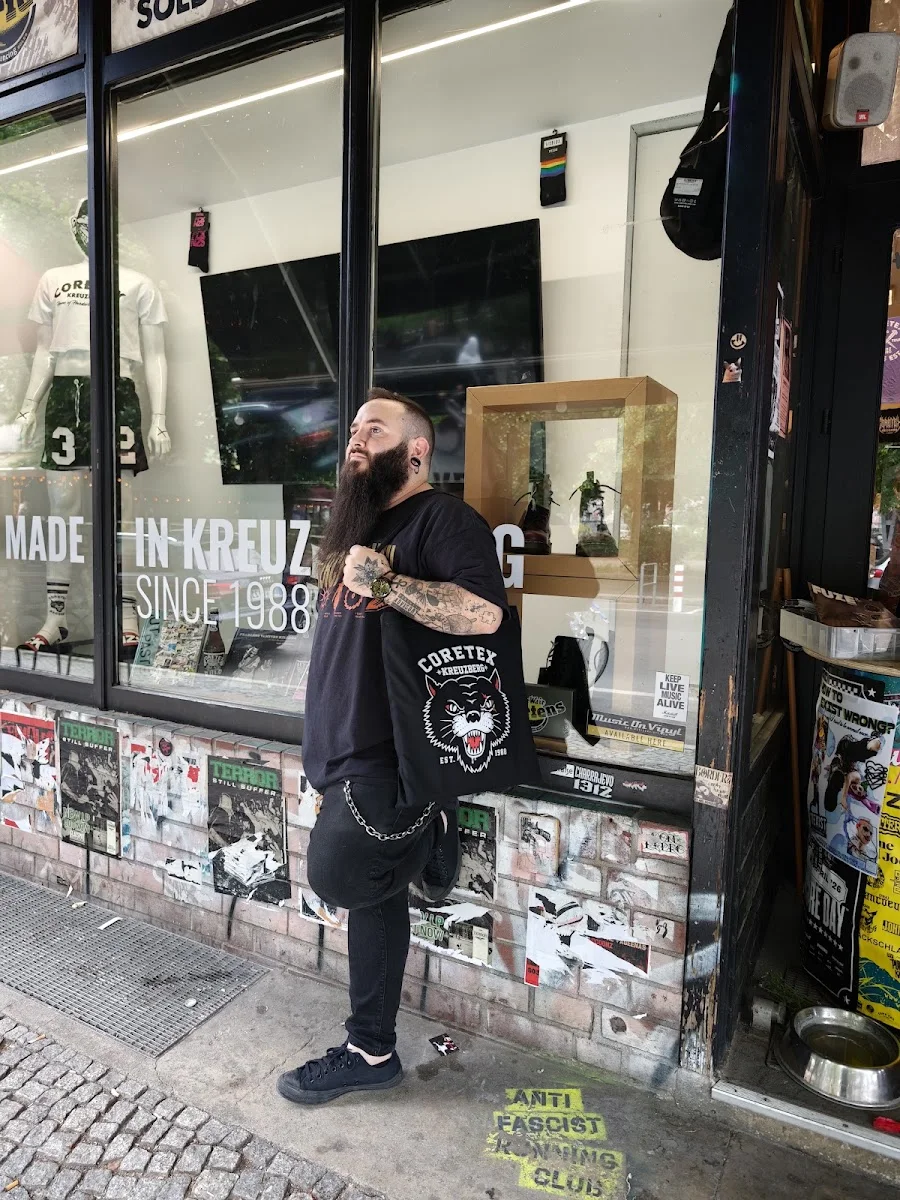 Coretex Records – Besucherfoto: Stav Goldman Cohen in Berlin