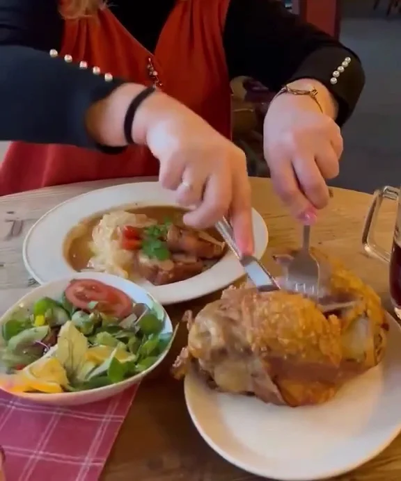 Zur Haxe – Essen und Trinken in Berlin