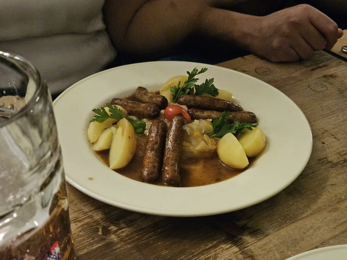 Zur Haxe – Bratwurst in Berlin