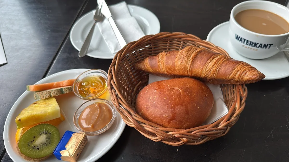 Café Schmidt Elbe – Croissant in Hamburg