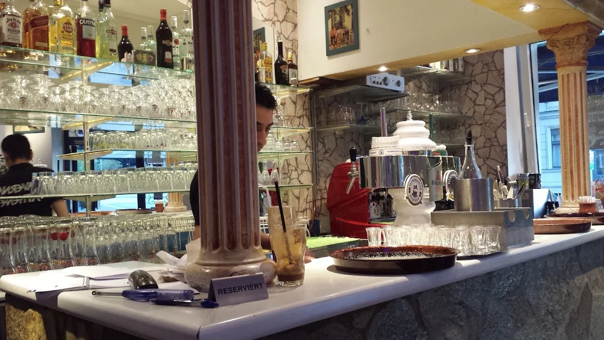 Taverna Athene – Essen und Trinken in Berlin