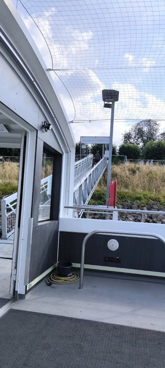 RHEINSCHWAN Personenfähre (Anlegesteg Lülsdorf-Wesseling) // WEISBARTH FAHRGASTSCHIFF – Transportdienst in Wesseling, Nordrhein-Westfalen
