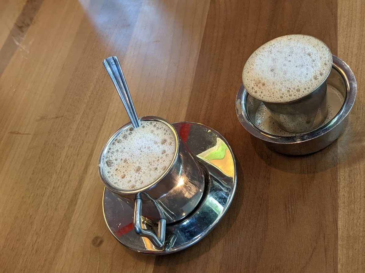 Saravanaa Bhavan – indischer Filterkaffee in Berlin