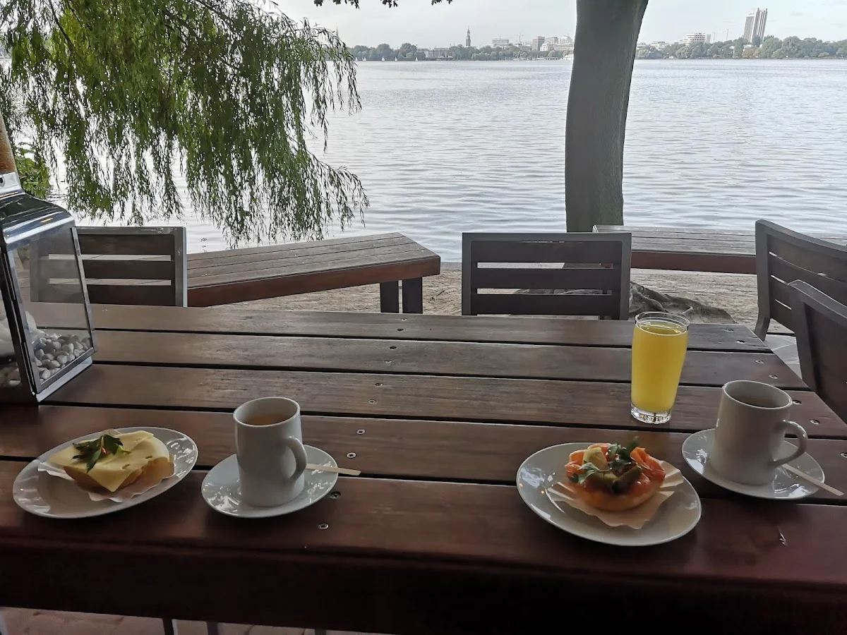 Alsterperle – Essen und Trinken in Hamburg