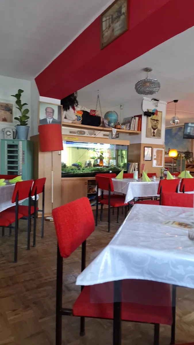 Volkskammer – Restaurant in Berlin