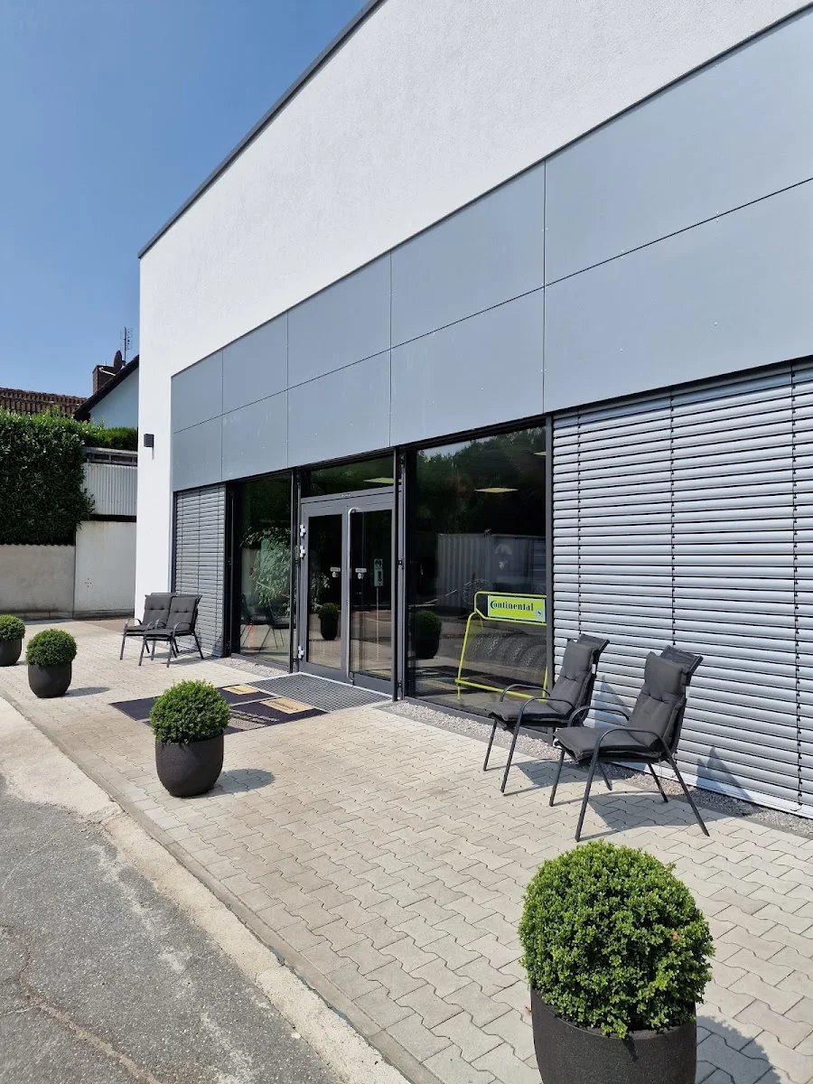 Reifen Busch GmbH & Co.KG – Besucherfoto: Ralf Slossarek in Bad Homburg vor der Höhe, Hessen