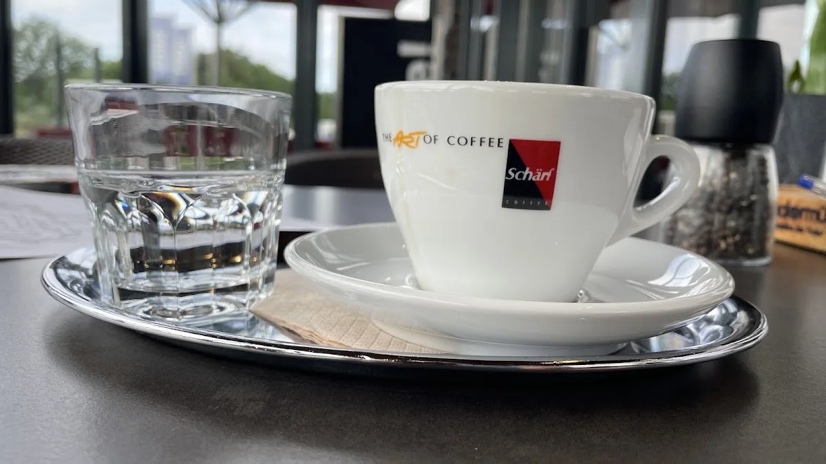 Bäckerei Braaker Mühle, Back-Drive – Espresso in Braak, Schleswig-Holstein