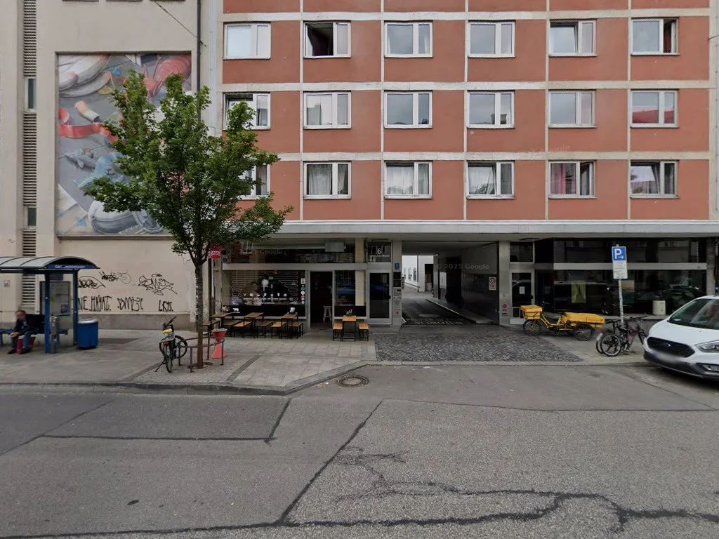 Lezizel Manti - München Gärtnerplatz – Street View & 360°-Fotos in München, Bayern
