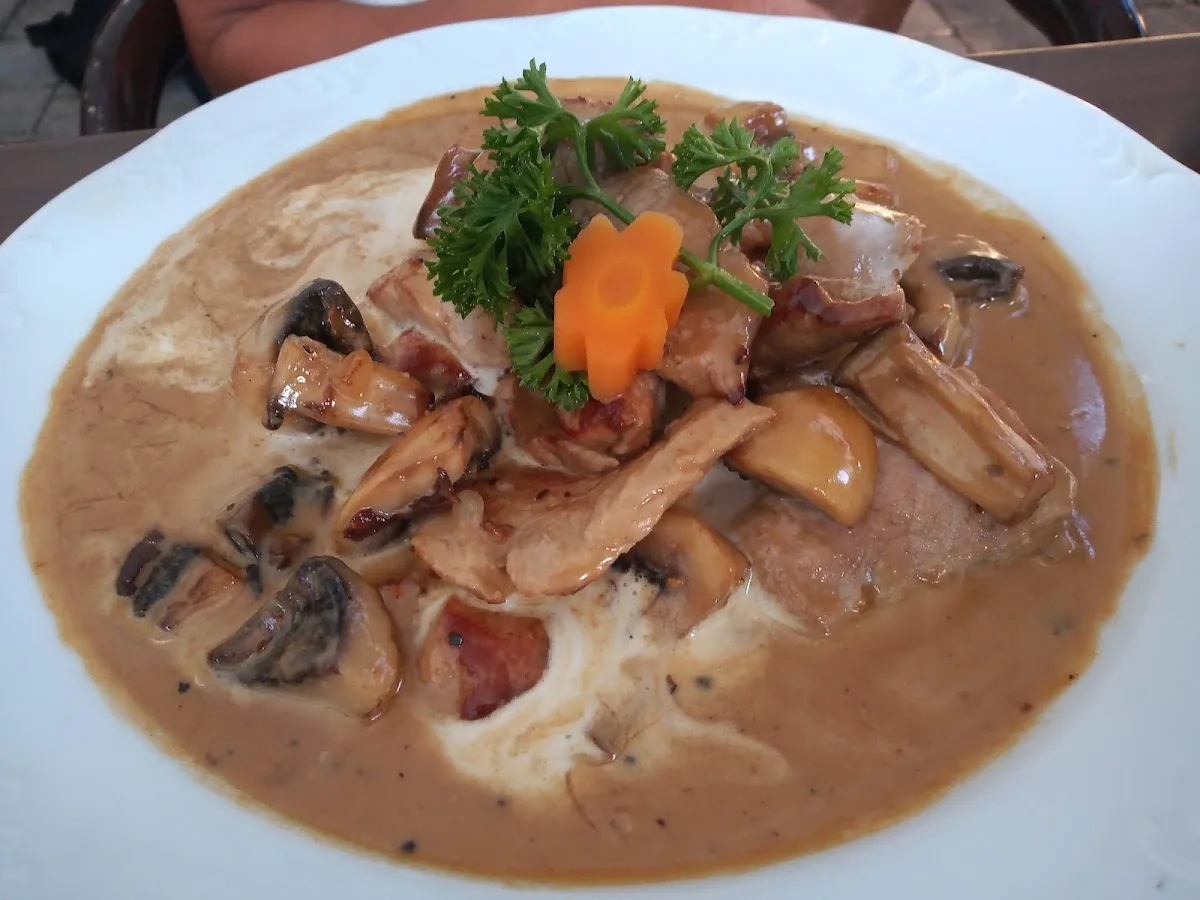 Restaurant Ochsen – Marsala-Hähnchen in Stuttgart, Baden-Württemberg