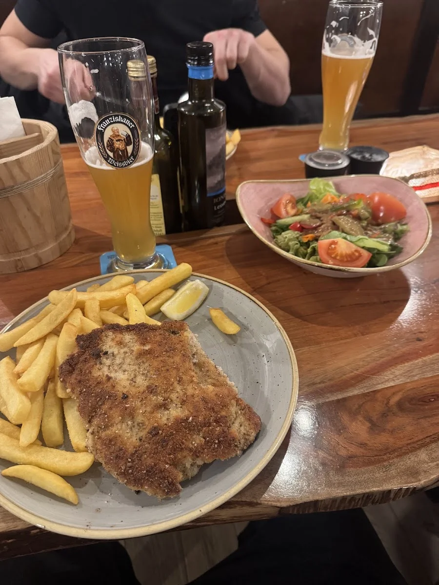 Wirtshaus am Hart – Schnitzel in München, Bayern
