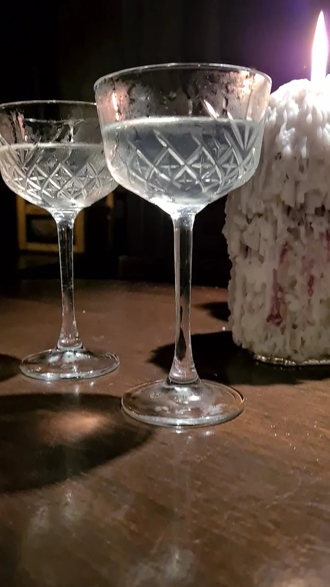 Schwarz Weiß Bar – Cocktailbar in Stuttgart, Baden-Württemberg