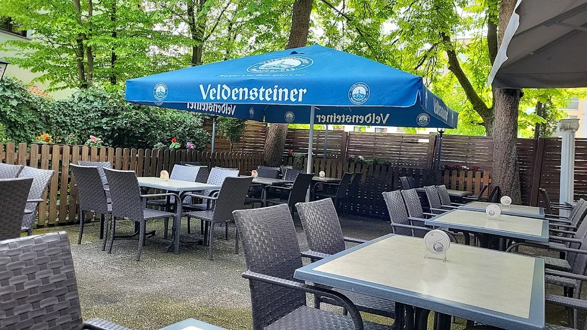 SCHÖNE AUSSICHT Griechisches Restaurant NÜRNBERG – Atmosphäre in Nürnberg, Bayern