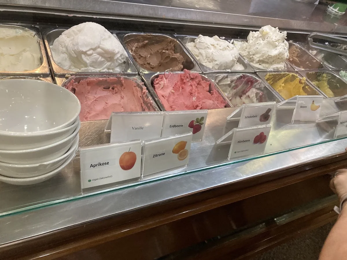 Eiscafé Veneto – Atmosphäre in Reinbek, Schleswig-Holstein