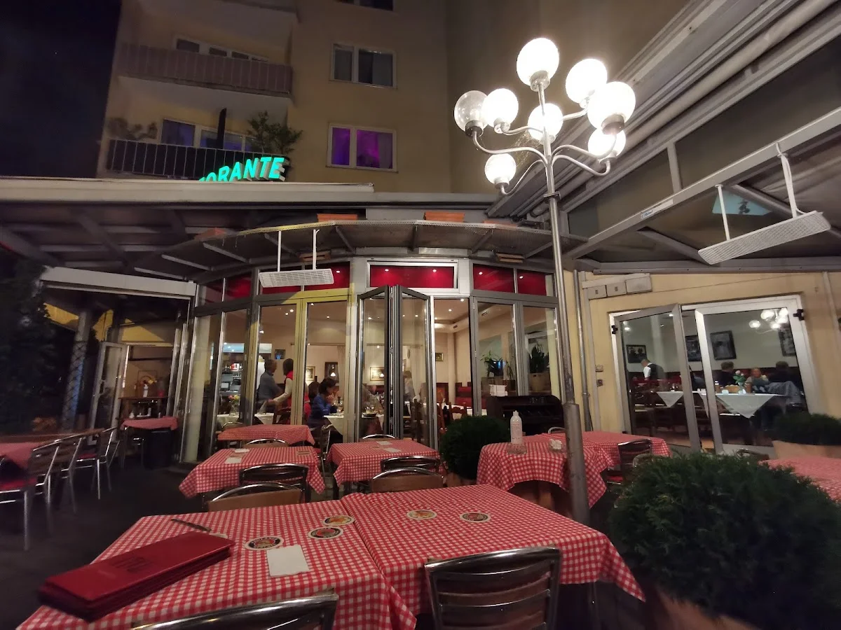 Ristorante Pizzeria Italy – Atmosphäre in München, Bayern