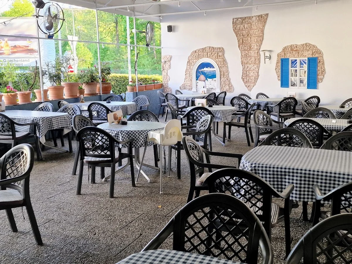 Waldcafe Dionysos Restaurant – Atmosphäre in Frankfurt am Main, Hessen