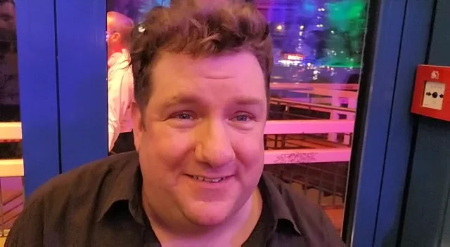Knutschfleck Berlin Variete Show Restaurant und Party Bar – Atmosphäre in Berlin