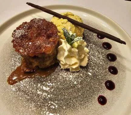 Kennedy's Bar & Restaurant – Essen und Trinken in München, Bayern
