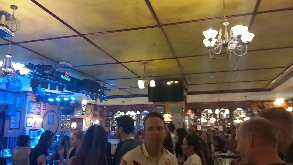 Kennedy's Bar & Restaurant – Atmosphäre in München, Bayern