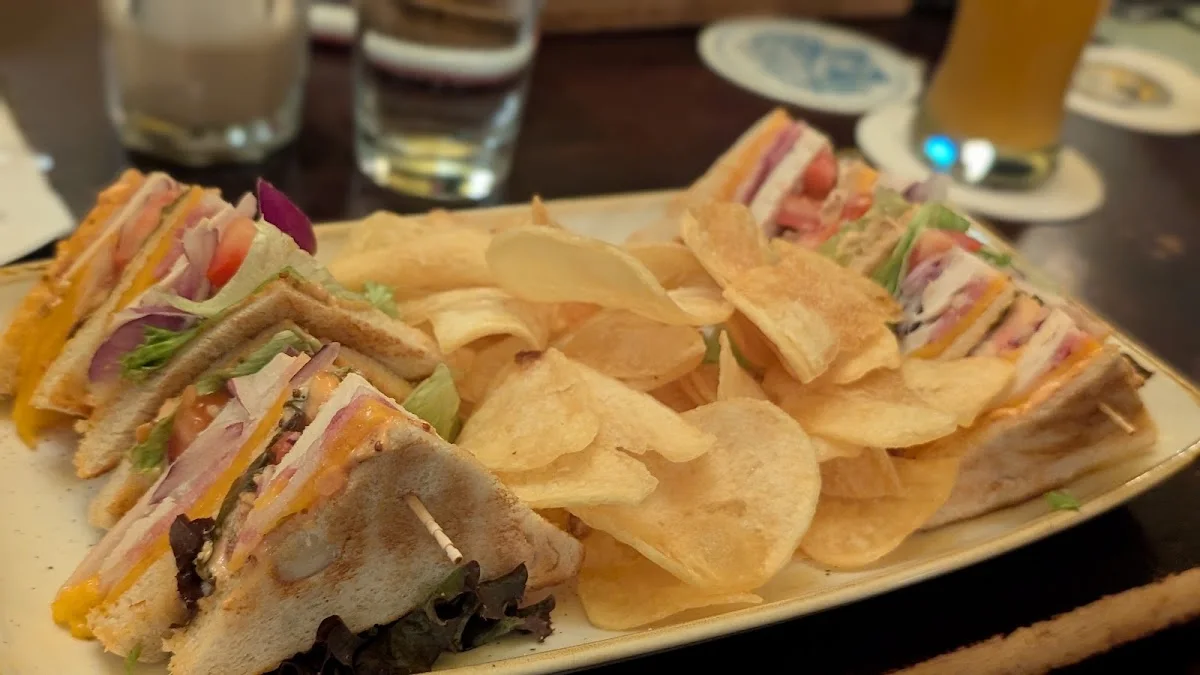 Kennedy's Bar & Restaurant – Club-Sandwich in München, Bayern