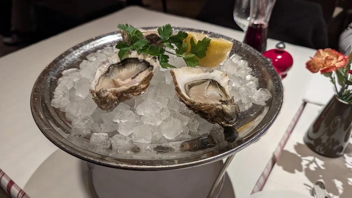 Brasserie Flum – Austern in Hamburg