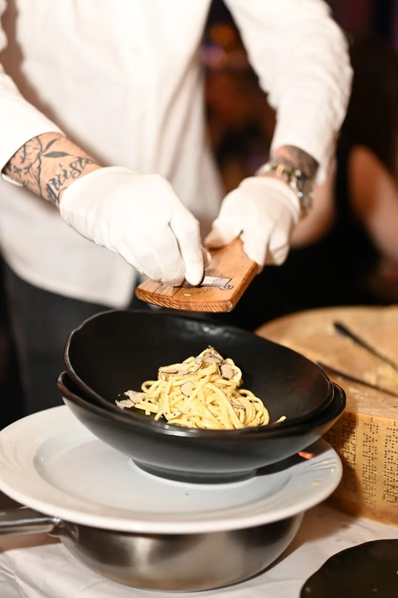 Bricco -The Club Restaurant- – Essen und Trinken in Köln, Nordrhein-Westfalen