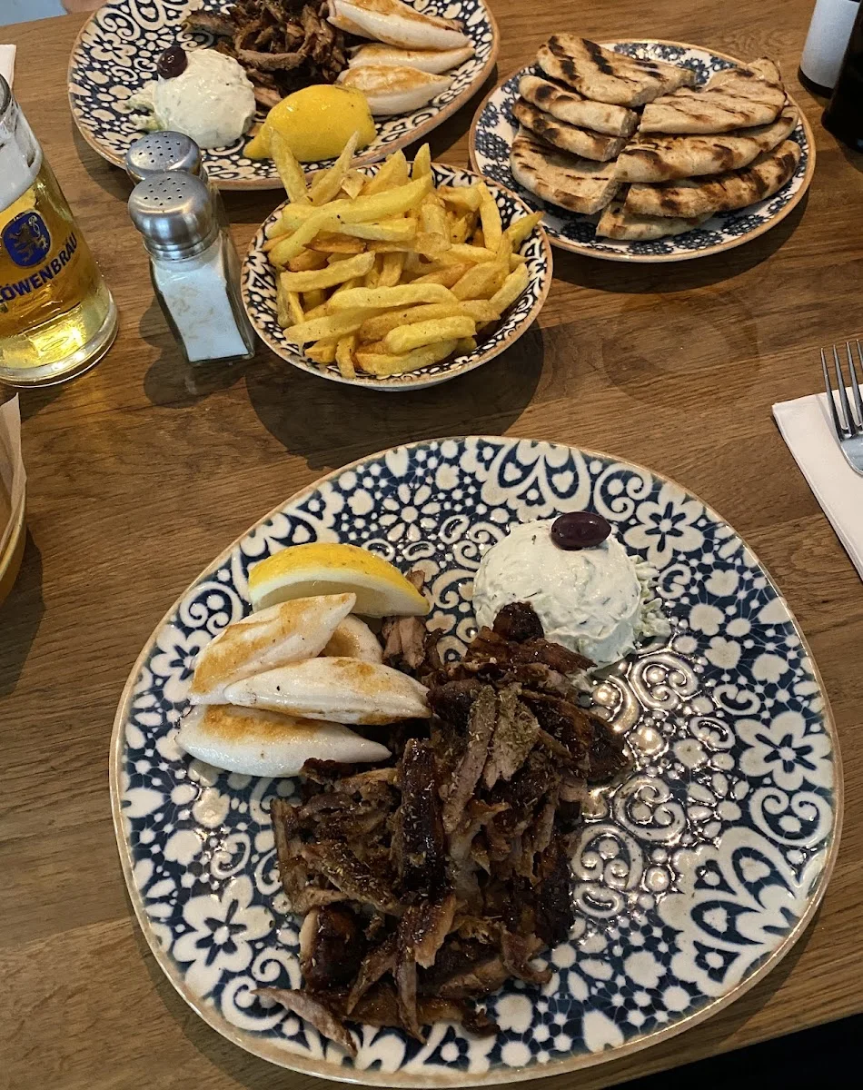 Taverna Melina - Aegina GmbH – Pulled Pork in München, Bayern