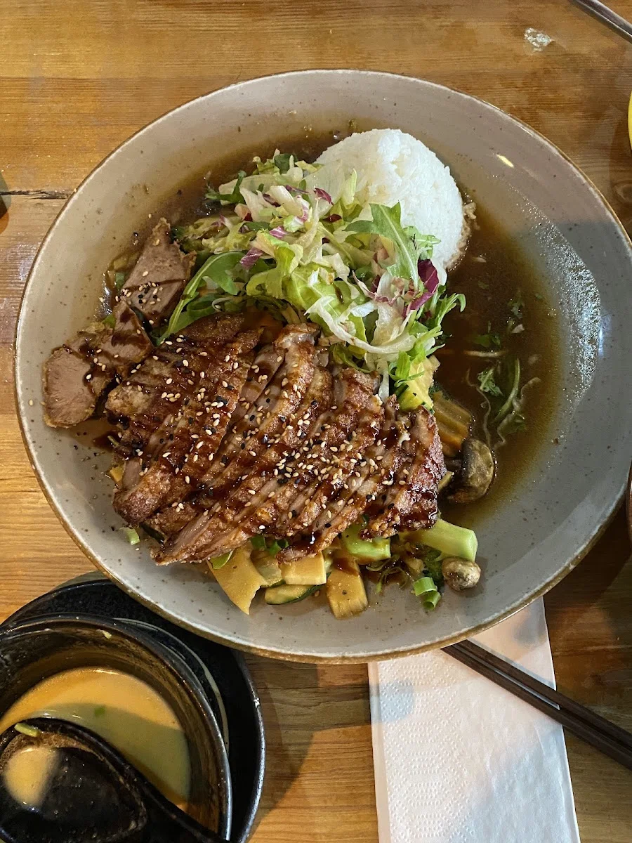 Golden Rice Mitte – Restaurant mit Essen zum Mitnehmen in Berlin