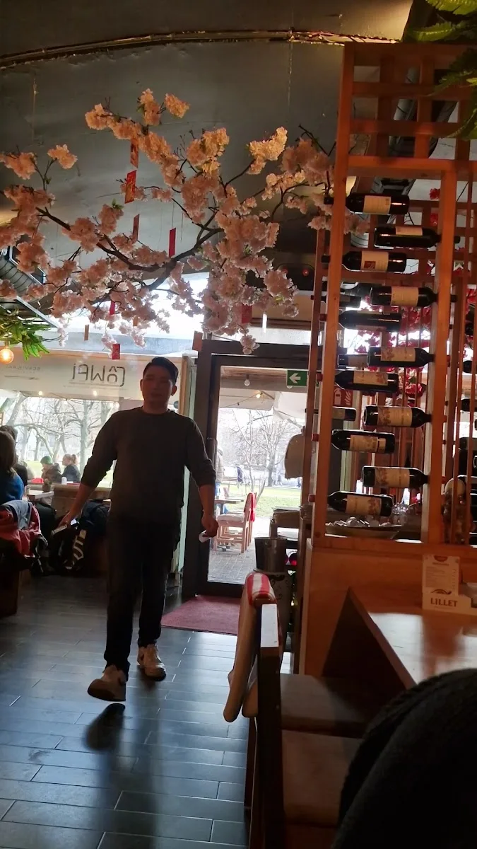 Cowei Restaurant – Oranienburger Straße – Atmosphäre in Berlin