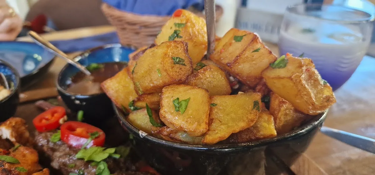 Rotes Kamel – Patatas bravas in Berlin