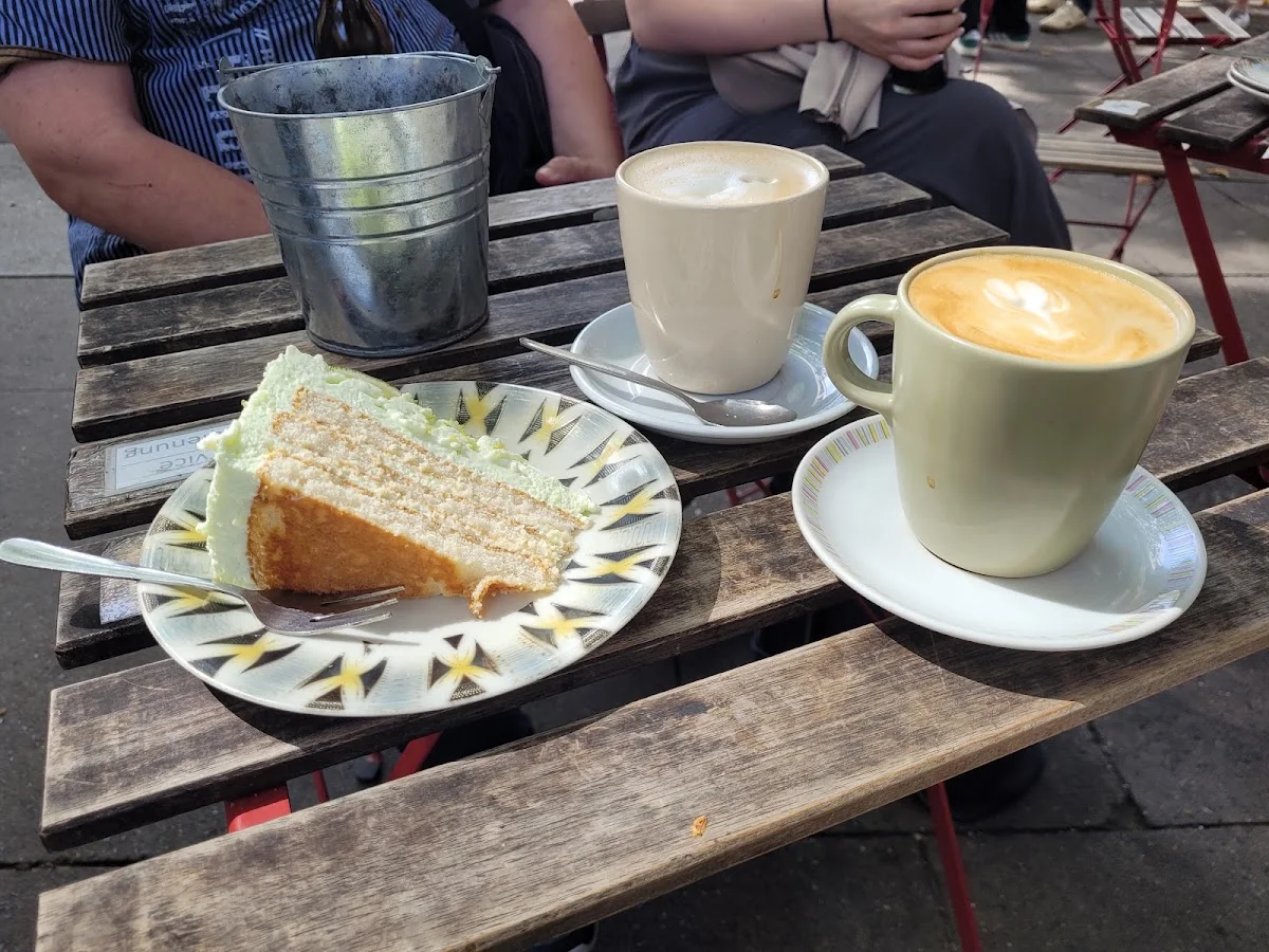 Café MAY – Kaffeekuchen in Hamburg