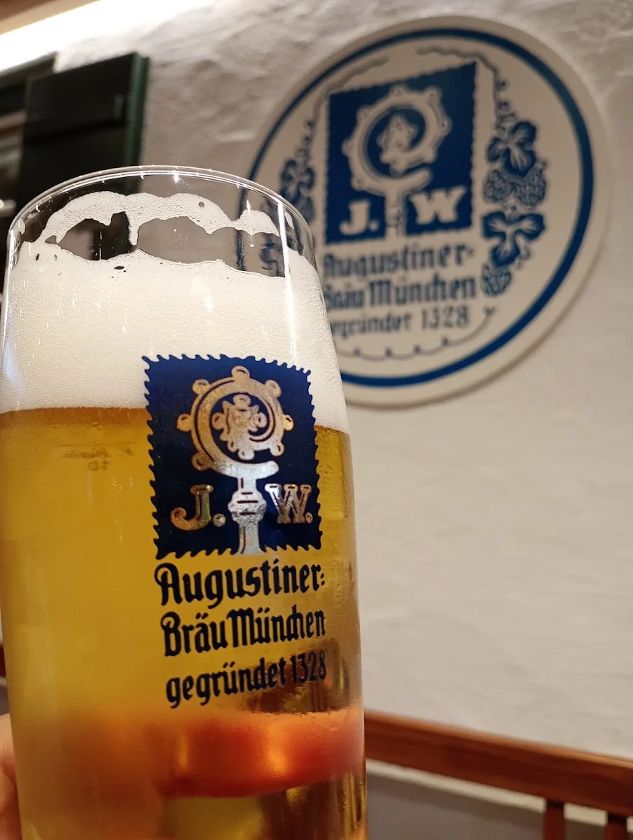 Gaststätte Jagdschlössl – Essen und Trinken in München, Bayern