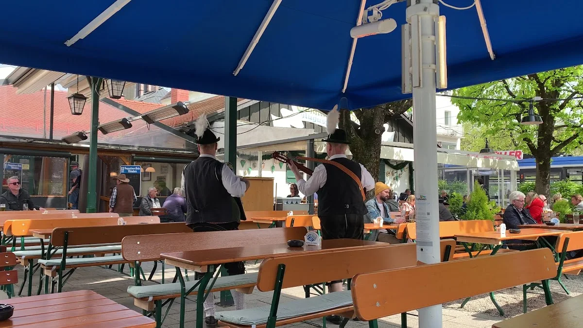 Gaststätte Jagdschlössl – Atmosphäre in München, Bayern