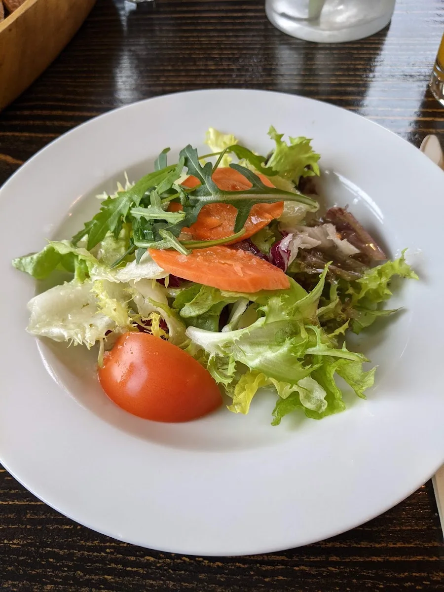 Paros Restaurant – Salat in Stuttgart Weilimdorf, Baden-Württemberg