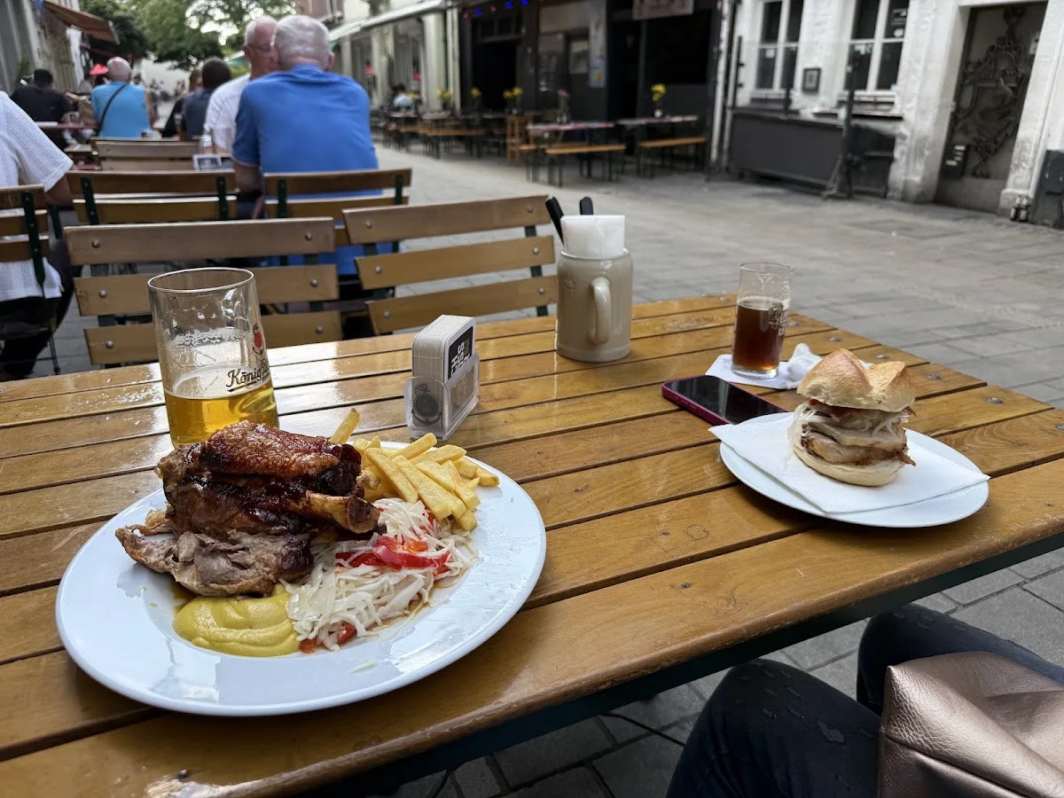 Ham Ham bei Josef | Die Original Schweinshaxe aus Düsseldorf – Restaurant in Düsseldorf, Nordrhein-Westfalen