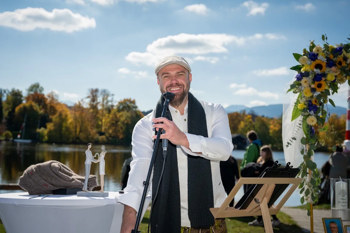 Constantin Bachfischer Schatten Coach☆ Hochzeitsredner♡ Schamane○ – Besucherfoto: Sylvia Bittner in Memmingen, Bayern