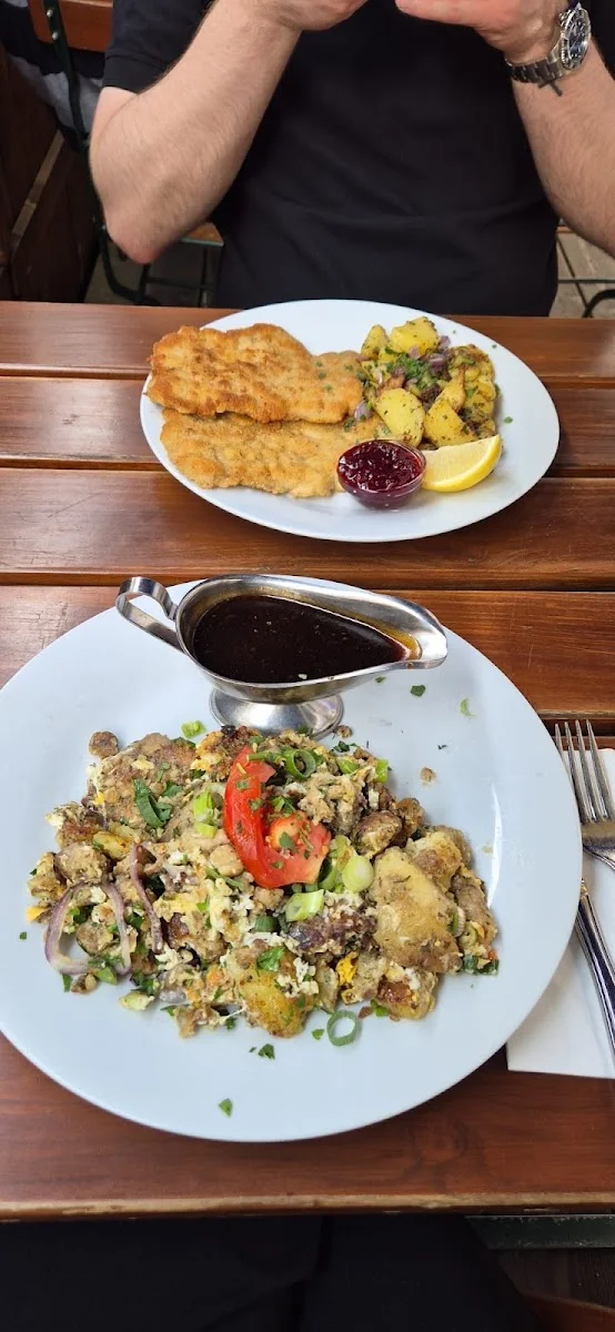 Tattenbach Wirtshaus & Stüberl – Restaurant in München, Bayern