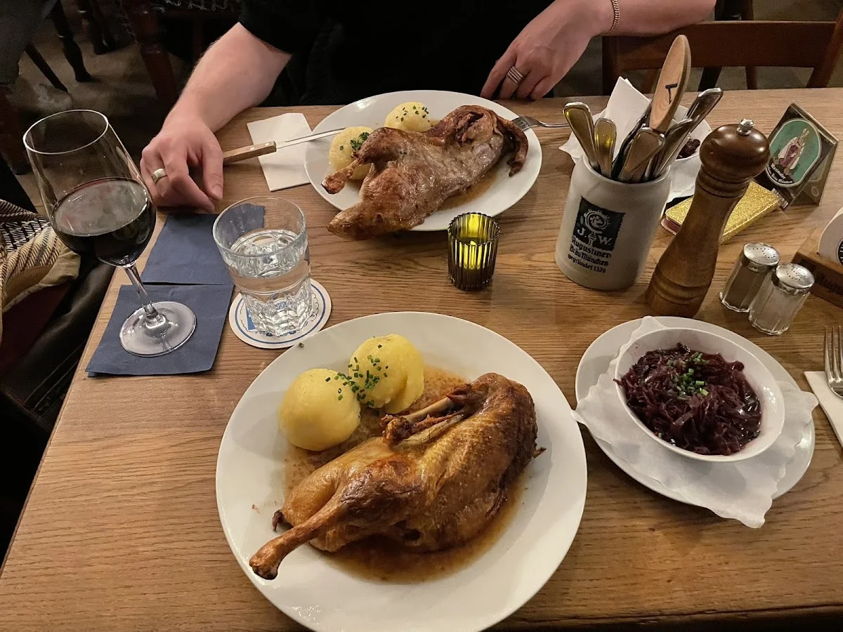 Tattenbach Wirtshaus & Stüberl – Entenconfit in München, Bayern
