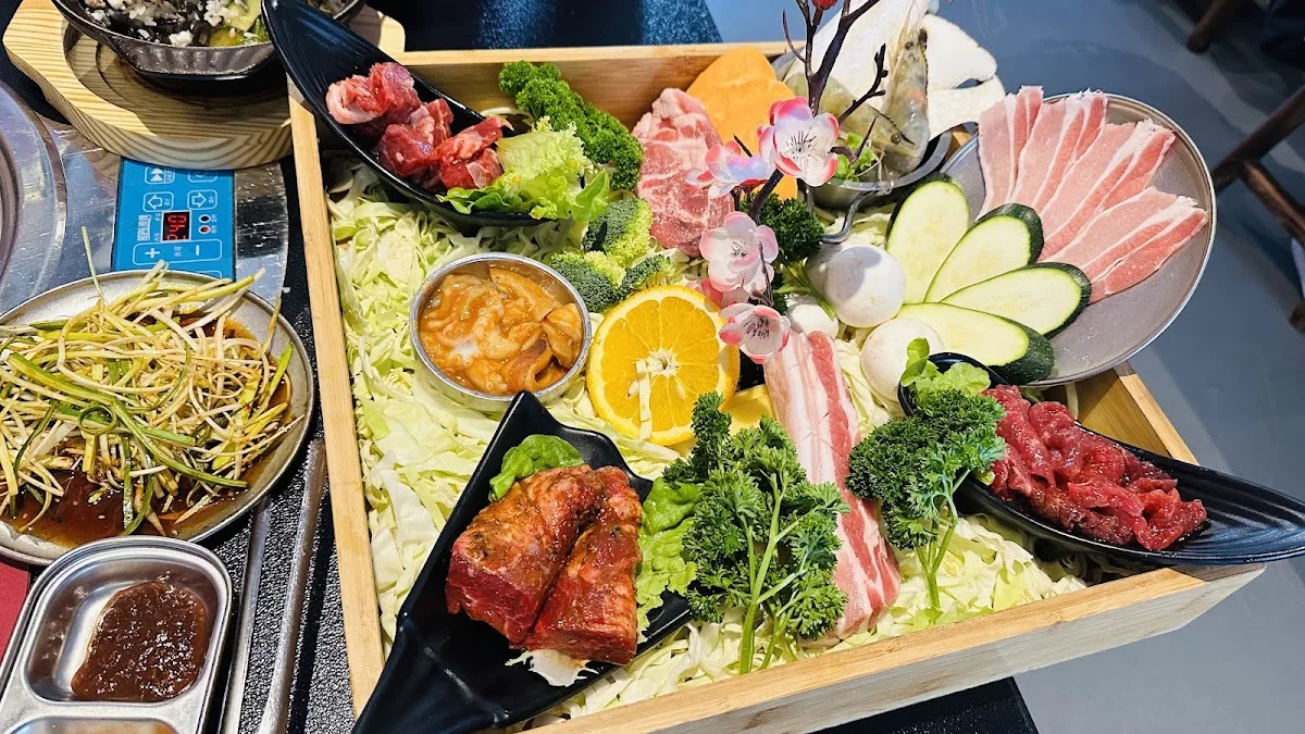Bulgogi Queen Korean BBQ Restaurant – Sashimi in Stuttgart, Baden-Württemberg