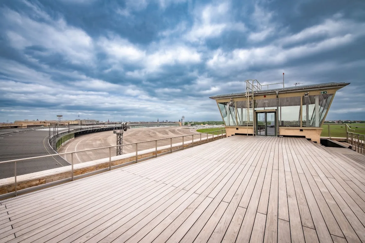 Flughafen Tempelhof – THF TOWER in Berlin